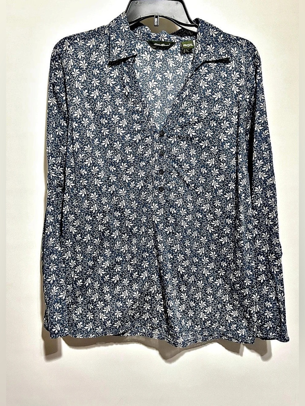 Eddie Bauer Floral Button Down Shirt in Blue & White Size Medium